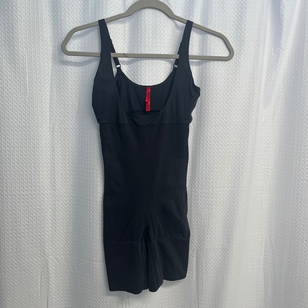 Spanx OnCore Mid-Thigh Bodysuit Black Shapewear SS5615 Womens Medium